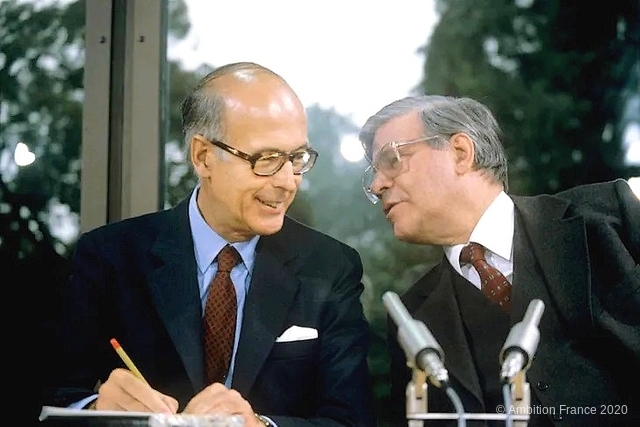 Valéry Giscard d’Estaing et l’ancien chancelier allemand, Helmut Schmidt, en 1980. Heinrich Sanden/picture alliance / dpa