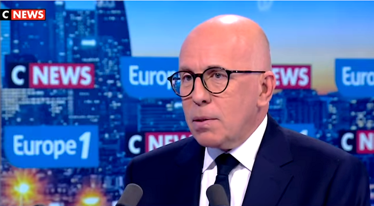 "Emmanuel Macron a bâti une nation faible"